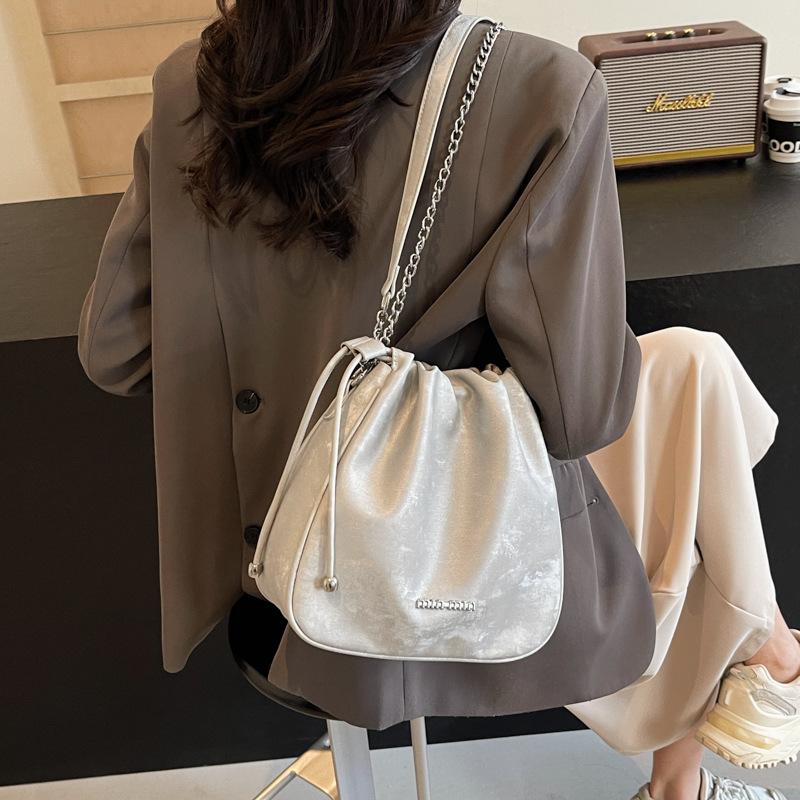 New New Chinese Pleated Chain Cloud Bag Fashionable Three-purpose Single-piece Underarm Bag Niche Messenger Bag