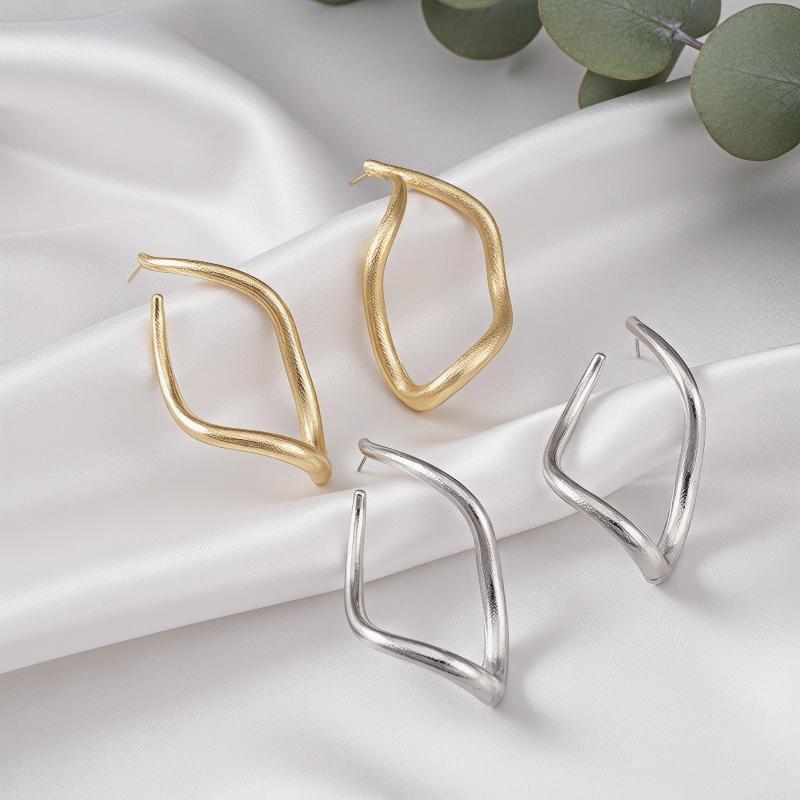 1Pairs Gold Plated Geometric Dangle Earrings Unique Irregular Design Hypoallergenic For Daily Wear And Special Occasions