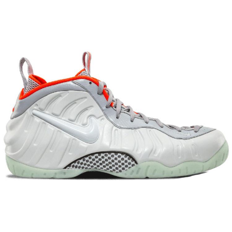 Nike Scarpe da Basket Foamposite Pro Vintage Donna 644792-005