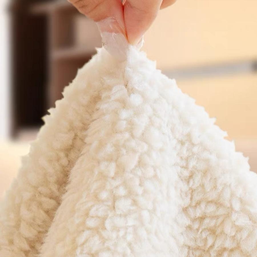 Чехол для дивана Sherpa Plush с противоскользящим эффектом и кружевным декором — фото 3