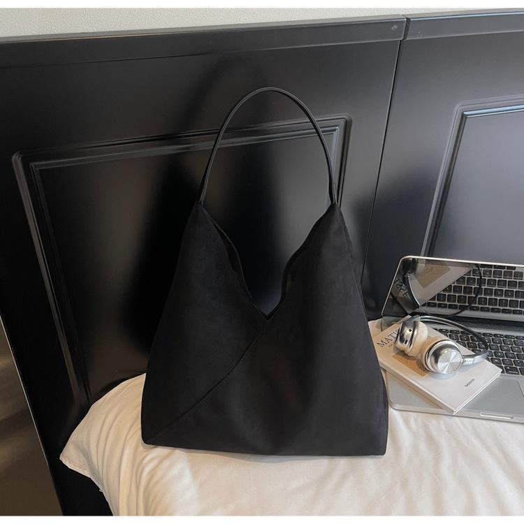 Large-capacity Casual Tote Bag Women's 2025 Autumn New Retro Frosted Foreign Style Light Luxury One-shoulder Underarm Bag