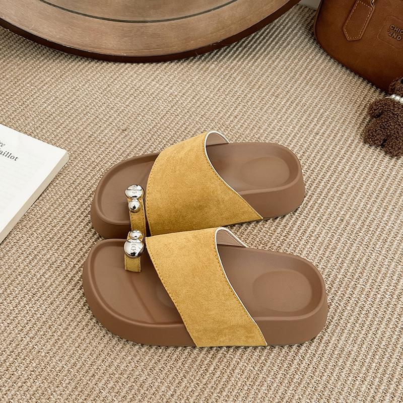 

Flat toe slippers women s summer wear 2025 new Internet celebrity super fire beach sandals beautiful set of toes 35
