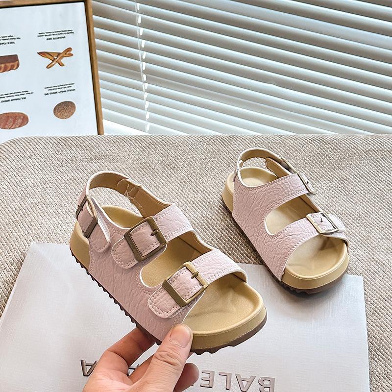 Kinderschuhe Sommer 2025, neue Mädchensandalen, modische Kindersandalen mit weicher Sohle, vielseitige Strandschuhe für Jungen, lässige Sandalen für Jungen