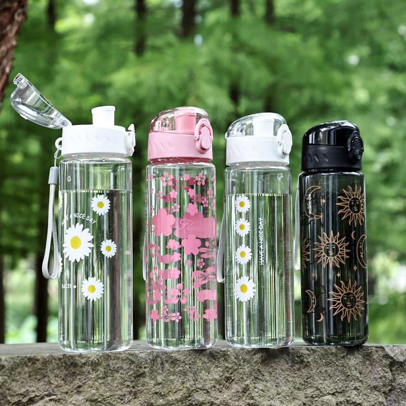 600ml Cute Daisy Clear Plastic Water Bottle Portable Sports Tumbler Outdoor Water Drinking Bottle With Carrying Strap
