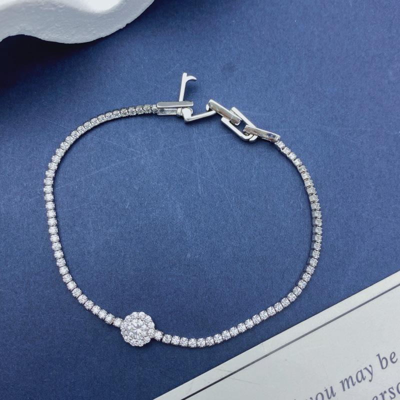 S925 Sterling Silver Zirconia Circle Bracelet: Light Luxury & Versatile Design