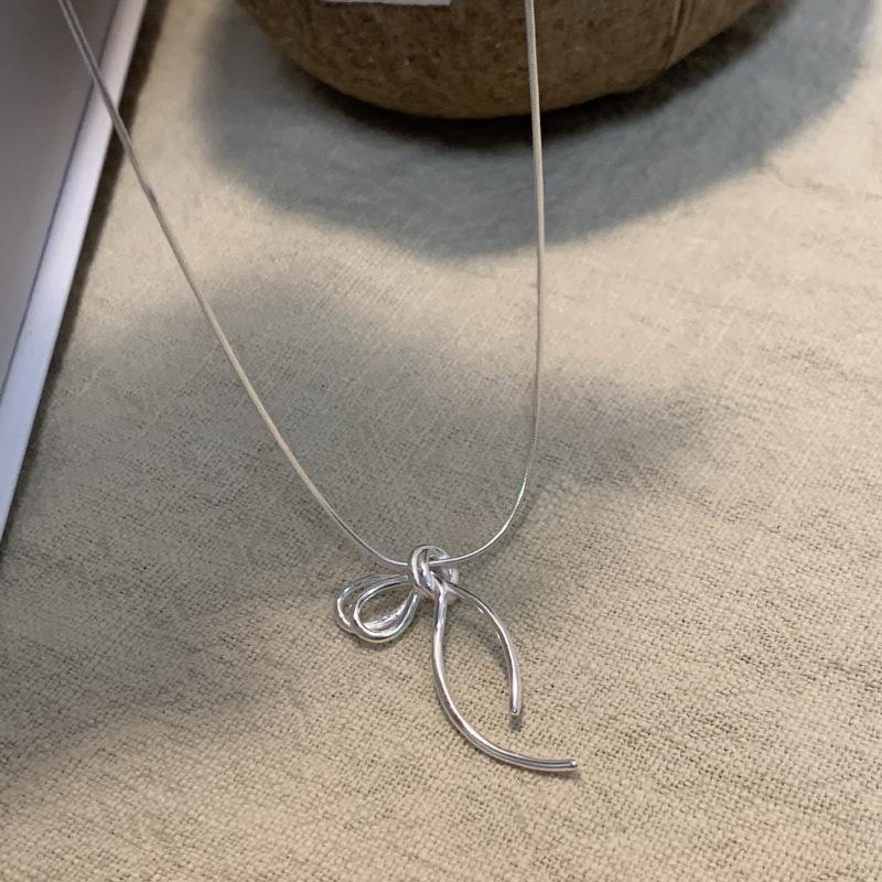 Women s Sweet Bow Knot Clavicle Chain - Stylish, Creative Necklace in Trendy Ins Style