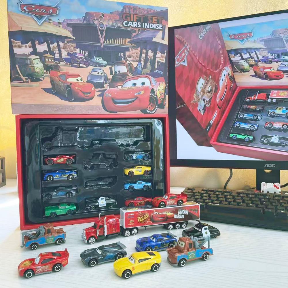 Neue 1612-teilige Pixar Cars Geschenkbox Metall Druckguss Lightning McQueen Auto Modell Spielzeug Onkel Jackson LKW Junge Geburtstagsspielzeug