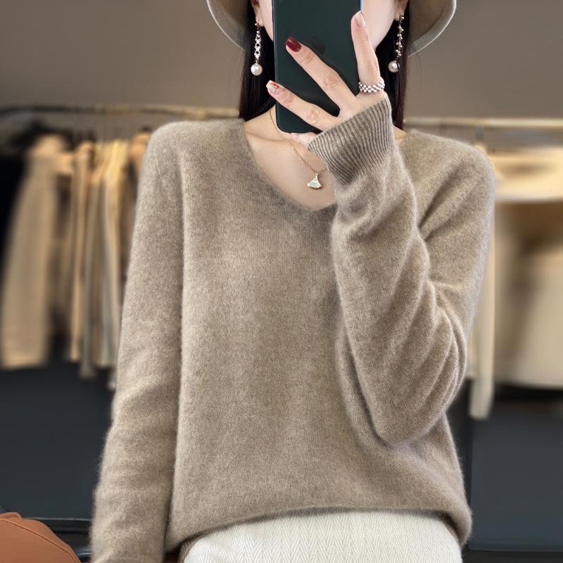 Women's V-Neck Pure Wool Knit Sweater - Heart Neckline, Autumn/Winter Base Layer