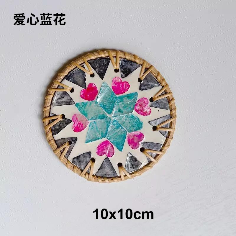 

1pc Shell Coasters Chinese Rattan Circular Decorative Mat Household Colored Woven Mat Handmade Tea Set Mat Ornament Coaster