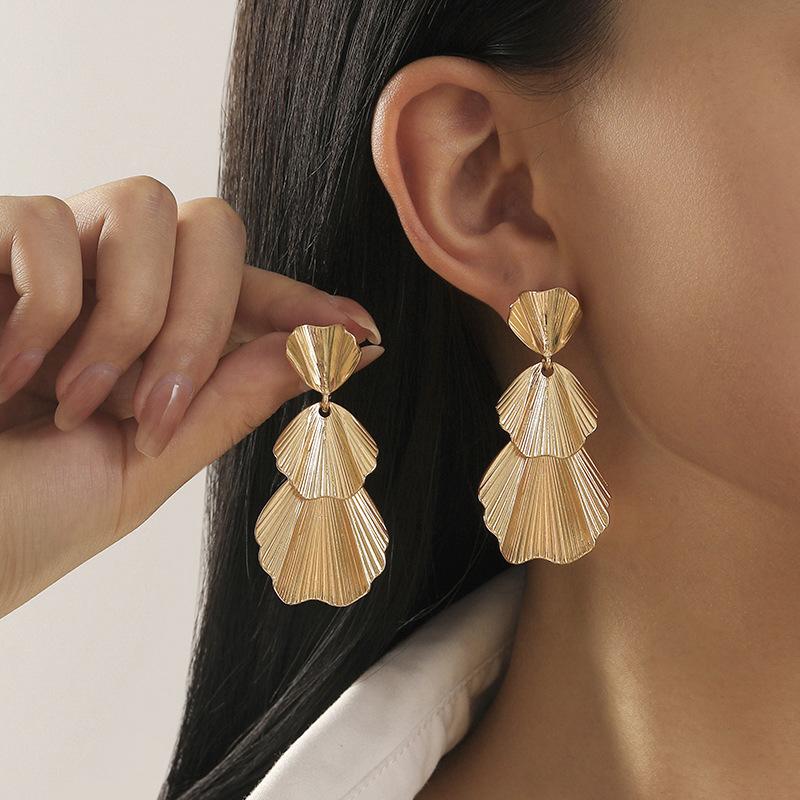 Exaggerated personality double-layer five-petaled flower earrings, simple retro striped leaf fringed earrings