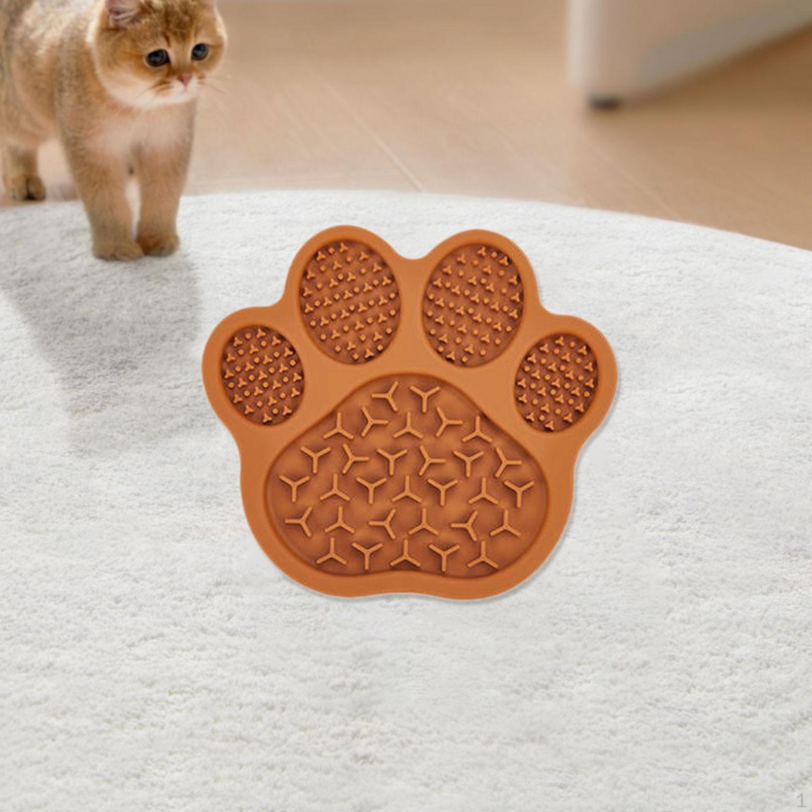 

Paw Design Pet Feeding Mat Silicone Licking Pad for Dogs And Cats Utility Reusable коричневий