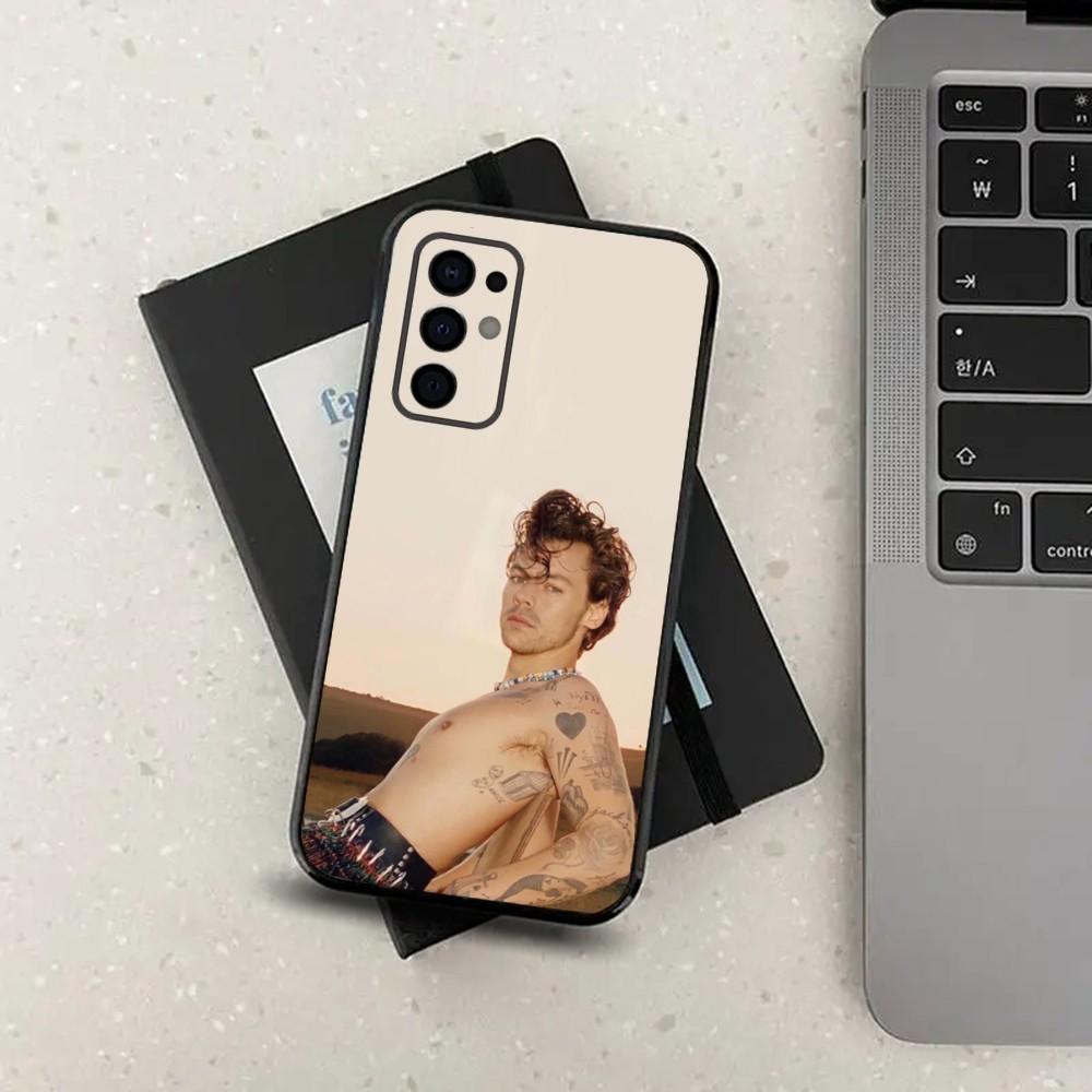 

Singer H-Harry-Styles-S Phone Case For Samsung S24,S21,S22,S23,S30,Ultra,S20,Plus,Fe,Lite,Note,10,9,5G Black Soft Cover Samsung S24