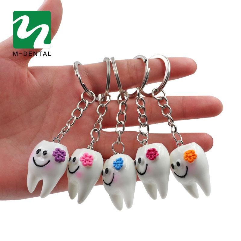 5Pcs Dental Simulation Tooth Pendant Keychain Lovely Cartoon Dental Decorative Accessories Promotional Gifts