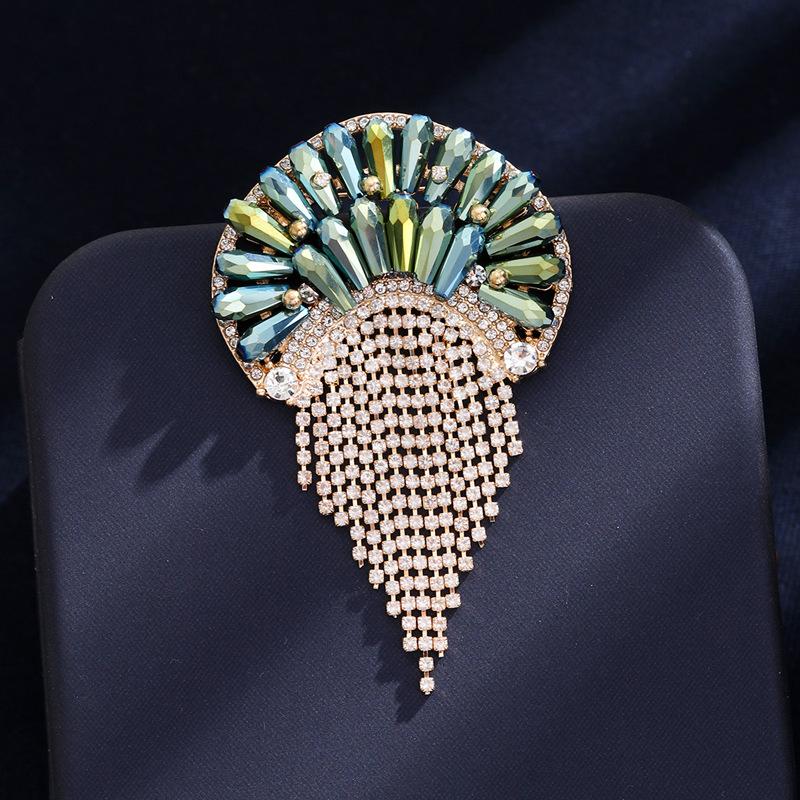 

Fashionable Tassel Mother-in-law High-end Temperament Luxury Accessories Brooch 4.5*7CM