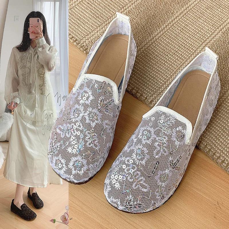 Fashion Women 2025 New Spring and Summer Flat Lace Mesh Hollow Breathable Soft Sole Slip-on Loafers