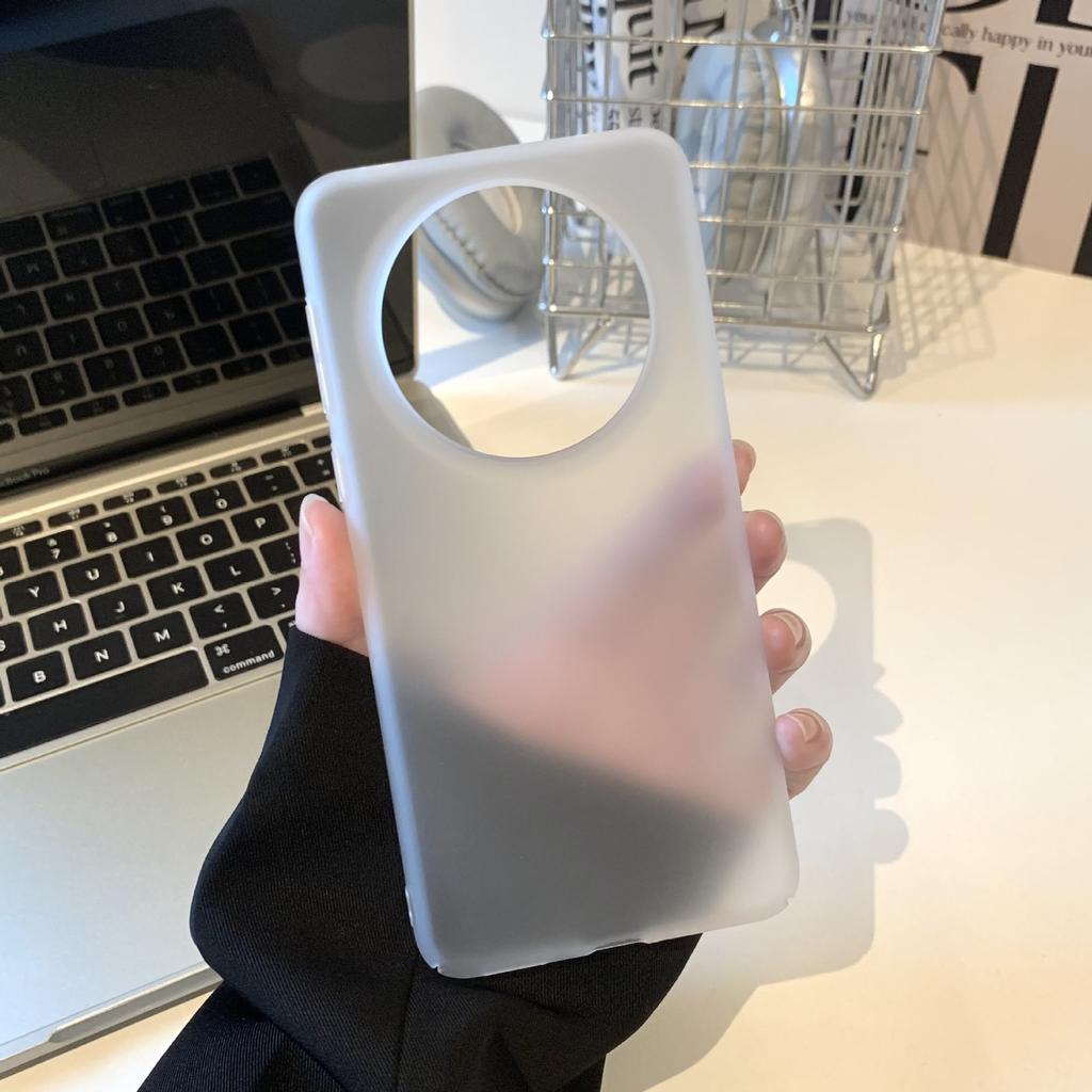 Applicable to Huawei Mate70Pro matte magnetic suction ice mist mobile phone case mate60pro ultra-thin skin feeling heat dissipation and anti-drop
