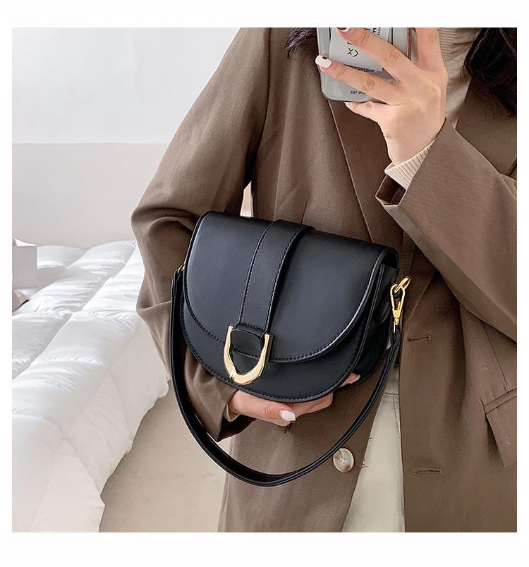 This Year's Popular Bag Women's Bag 2025 New Trendy Fashion Foreign Style Messenger Bag High Sense Internet Celebrity Armpit Saddle Bag