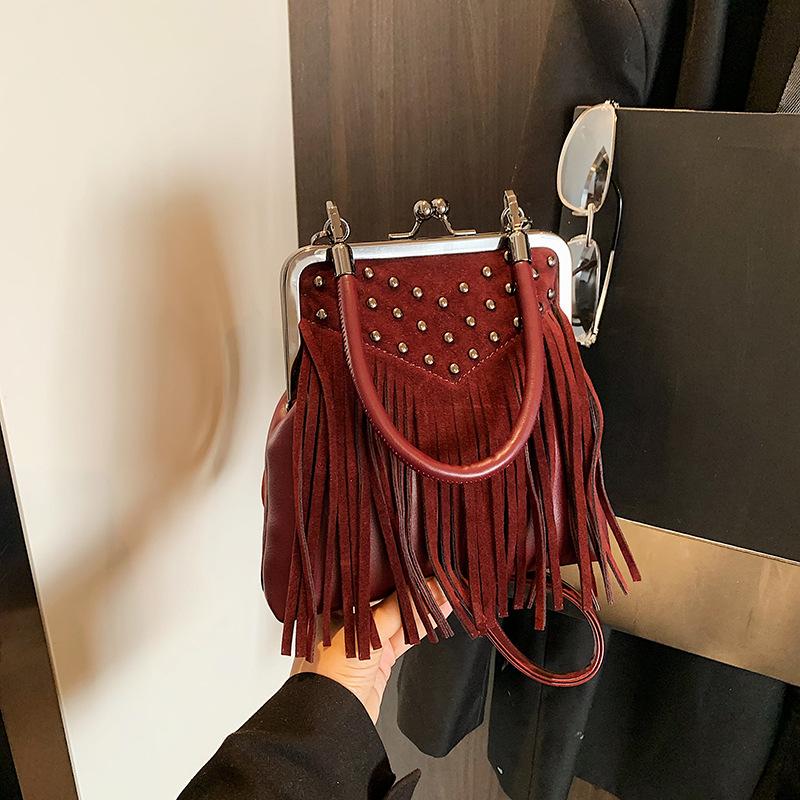 Fashion Vintage Rivet Shoulder Bag Suede Tassel Underarm Bag Boho Zipper Handbag Girls