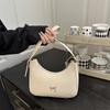 2025 neuer trendiger Nischendesign einfacher französischer Nischendesign Einzel-Schulter Achseltasche Damen Einzel-Schulter Halbmond Knödel-Tasche