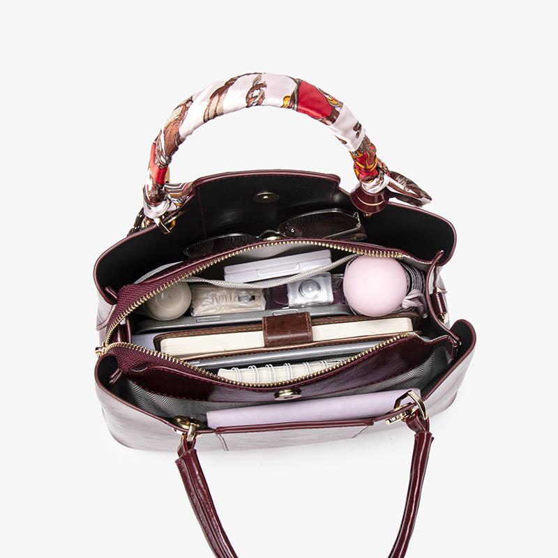 Niche Design, Large-Capacity Portable Women'S Bags, Mother Bags, Atmospheric High-End Messenger Women'S Bags