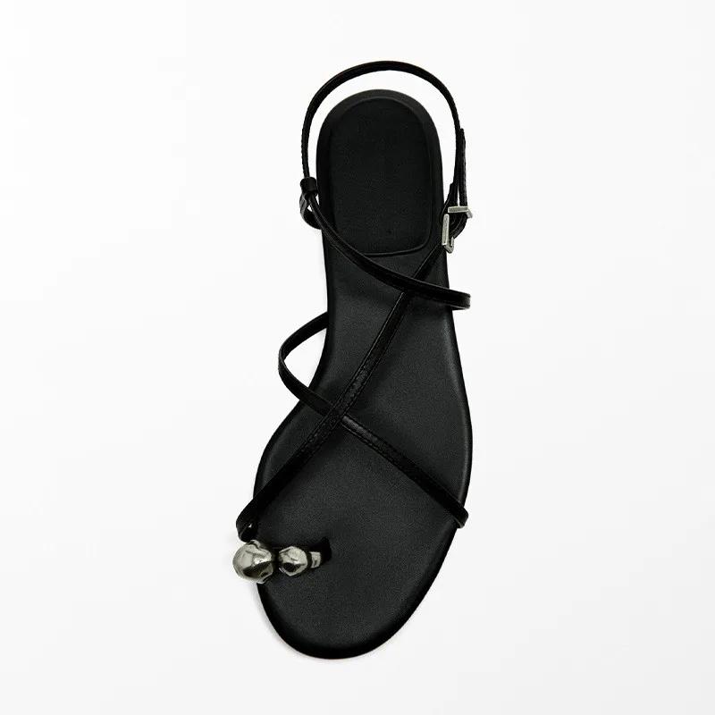 Designer Sexy Open Toe Cross Strap Over Toe Leather Flat Sandals Women Sexy Cross Strap Metal Decorative Summer Flats Slippers