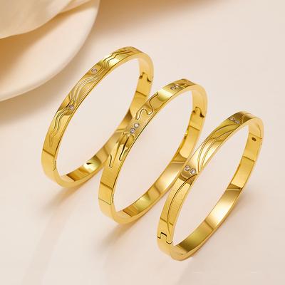 Plating 18K Gold High -grade Hand -cord Water Wave Pattern Titanium Steel Bracelet Does Not Fall Off