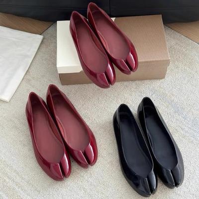 Mode Slipper Tabi Einzelne Ballerinas Lackleder Mary Jane Keilabsatz Schuhe Damen Sneakers Flacher Ausschnitt Zehenschlitz Ballett-Trainer Sommer