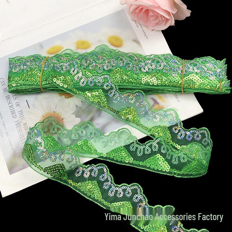 

Готовая к использованию сетчатая занавеска с вышивкой пайетками и треугольной кромкой из пайеток