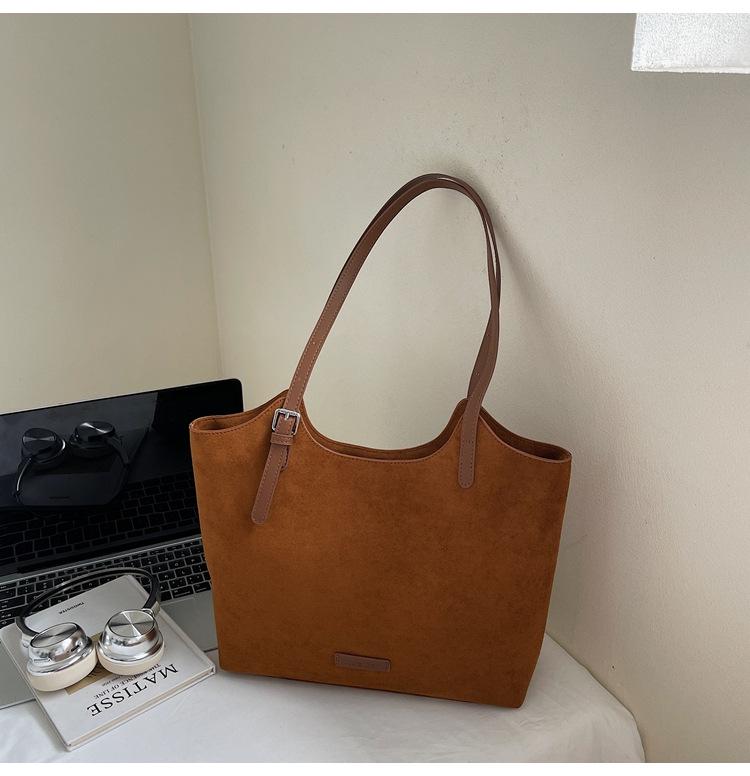 

Women s Retro Frosted Commuter Tote - Large Capacity, Light Luxury Shoulder Bag