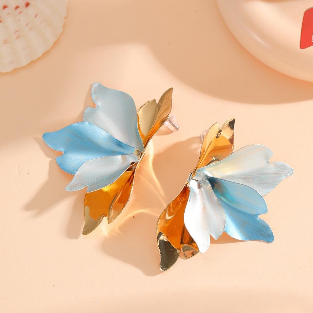 

Модные серьги-подвески для женщин