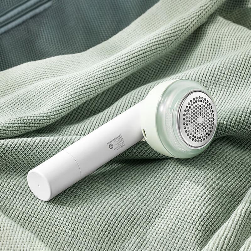 FLYCO FR5280 Rechargeable Fabric Shaver CN plug (adapter included)