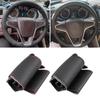 Handgeflochtene Auto-Lenkradabdeckung für Vauxhall Opel Insignia (CT) Ein 2013–2017 Buick Regal GS 2014–2017 perforierter Lederbesatz