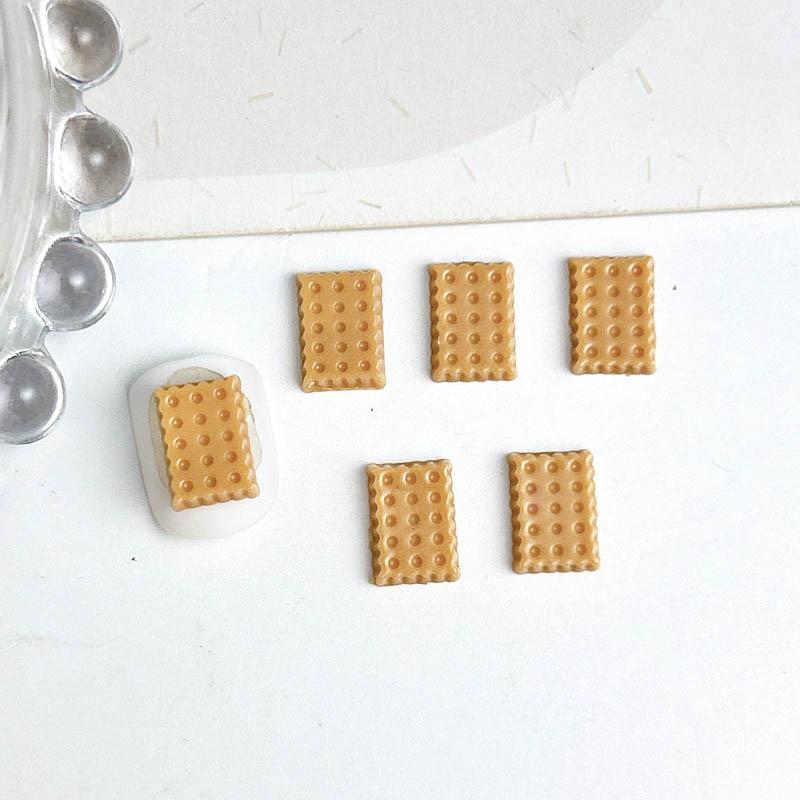 New Hot-Selling Realistic Food Play Glow-in-the-Dark Resin Cookie Accessories DIY Cream Glue Hair Clips Nail Art Decorations Wholesale