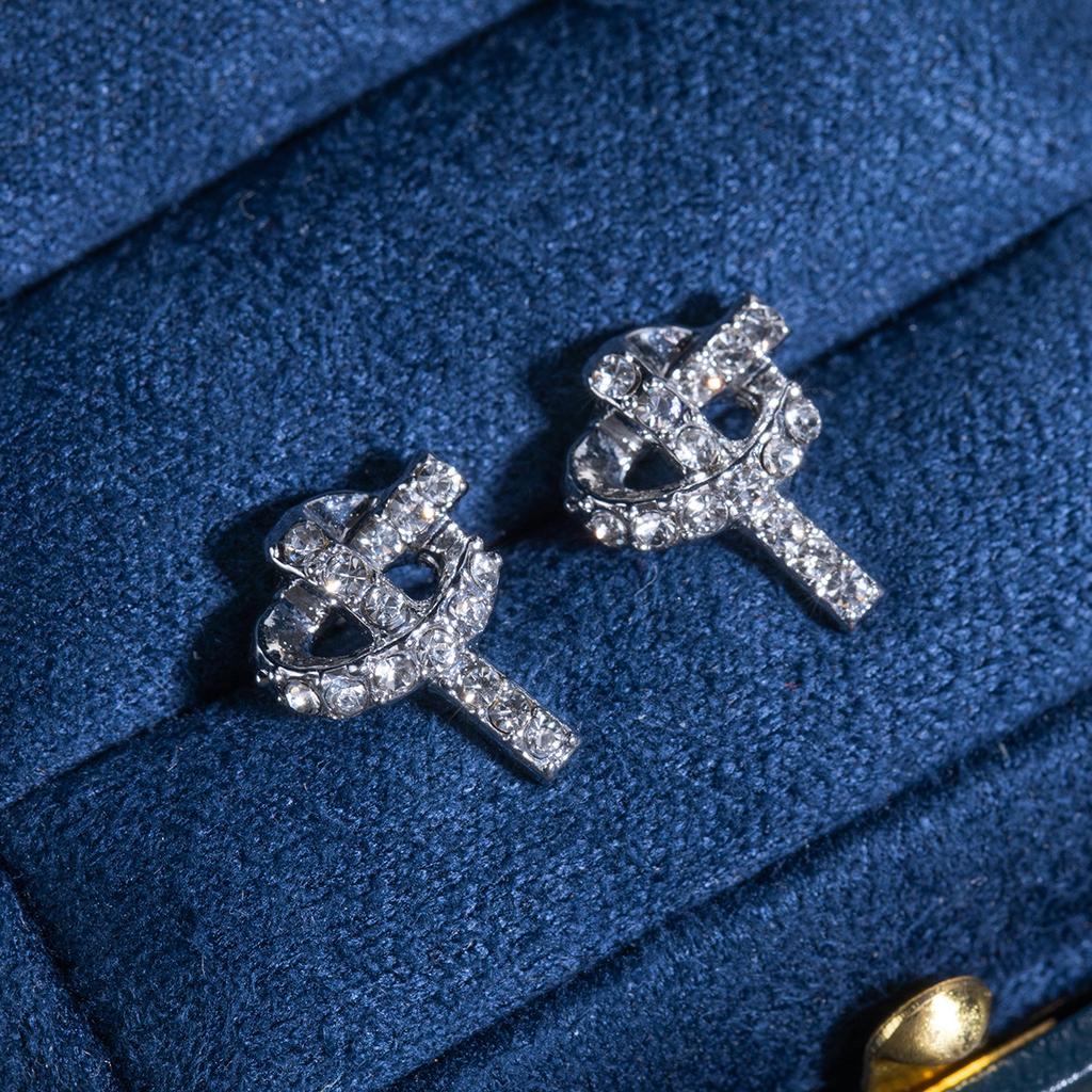 Niche Design Stud Earrings, High-End Temperament, Personalized Zircon Light Luxury, Small And Delicate Knotted Women'S Earrings
