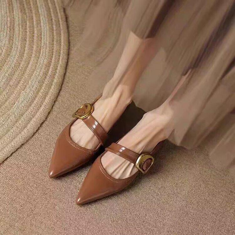 

Retro gold buckle pointed single shoes women s French flat heels Mary Jane shoes commuting versatile casual light mouth brown flats 40