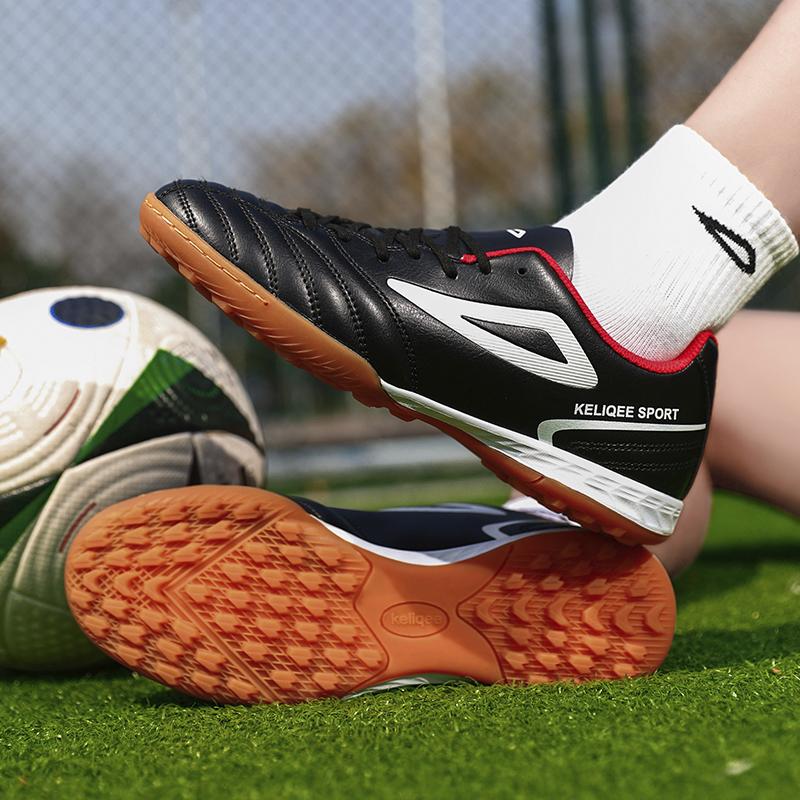 New Men Football Boots Indoor Futsal Soccer Shoes Ultralight Wholesale Professional Training Unisex Breathable Drop Shipping