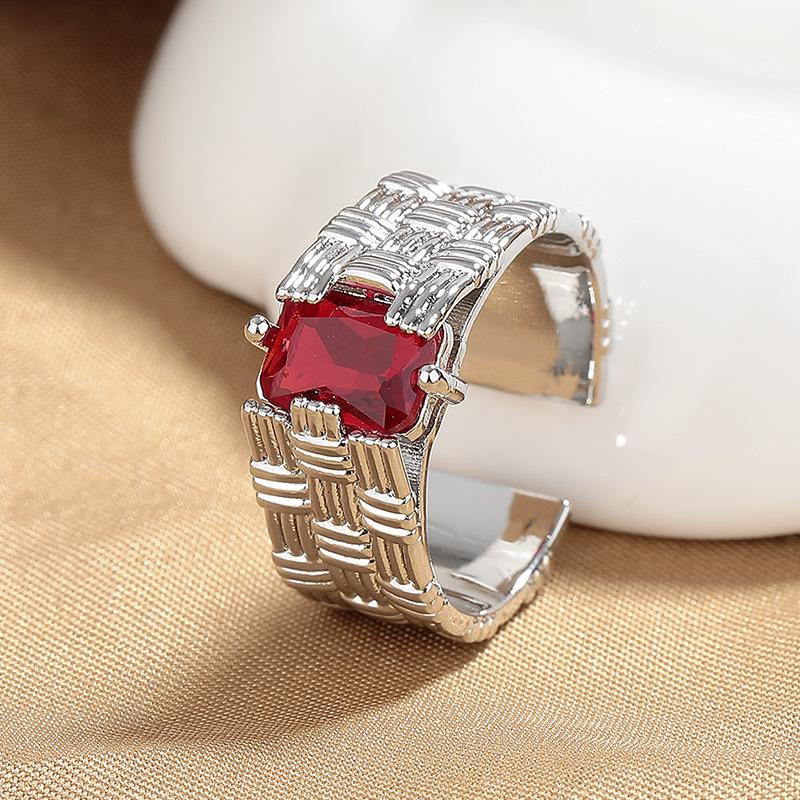 

Personalized Style Wide-Faced Woven Ring Women S Light Luxury Niche Inlaid Rectangular Red Zircon Fashion Adjustable Index Finger Ring Opening adjustable красный