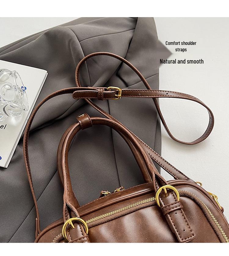 Women's 2024 Retro Handheld Crossbody Bowling Bag: Versatile & Stylish Design