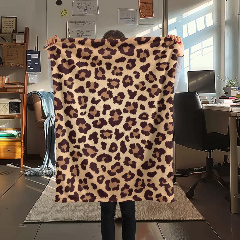1Pc Pink Leopard Pattern Print Flannel Blanket, High Quality Comfortable for All Seasons, Home Decor, Warmth and Comfort, Perfect for Gifts