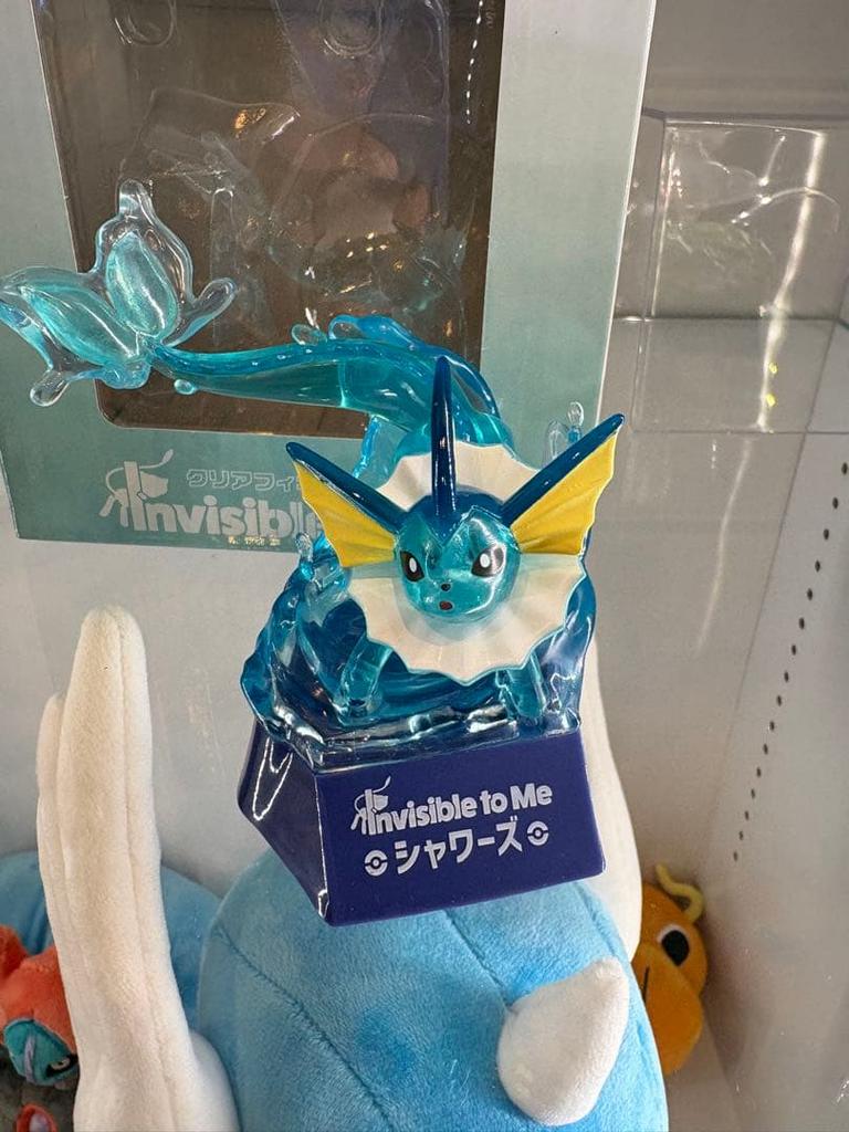 [USED] Clear Figure Invisible To Me Vaporeon Pokémon Center