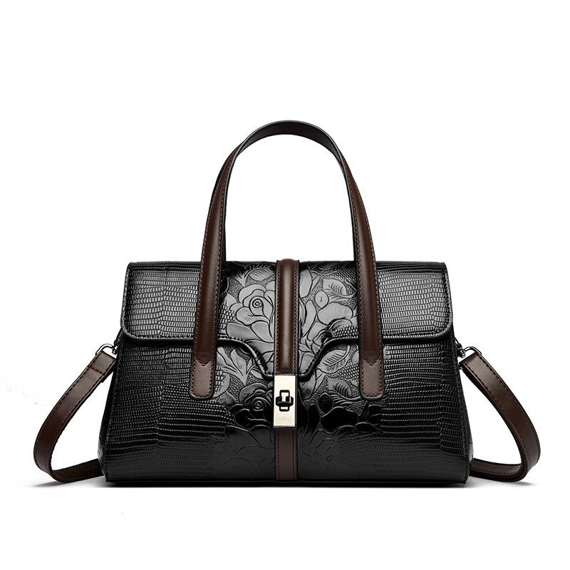 A Large-capacity Fashionable Single-shoulder Crossbody Bag for Middle-aged Women