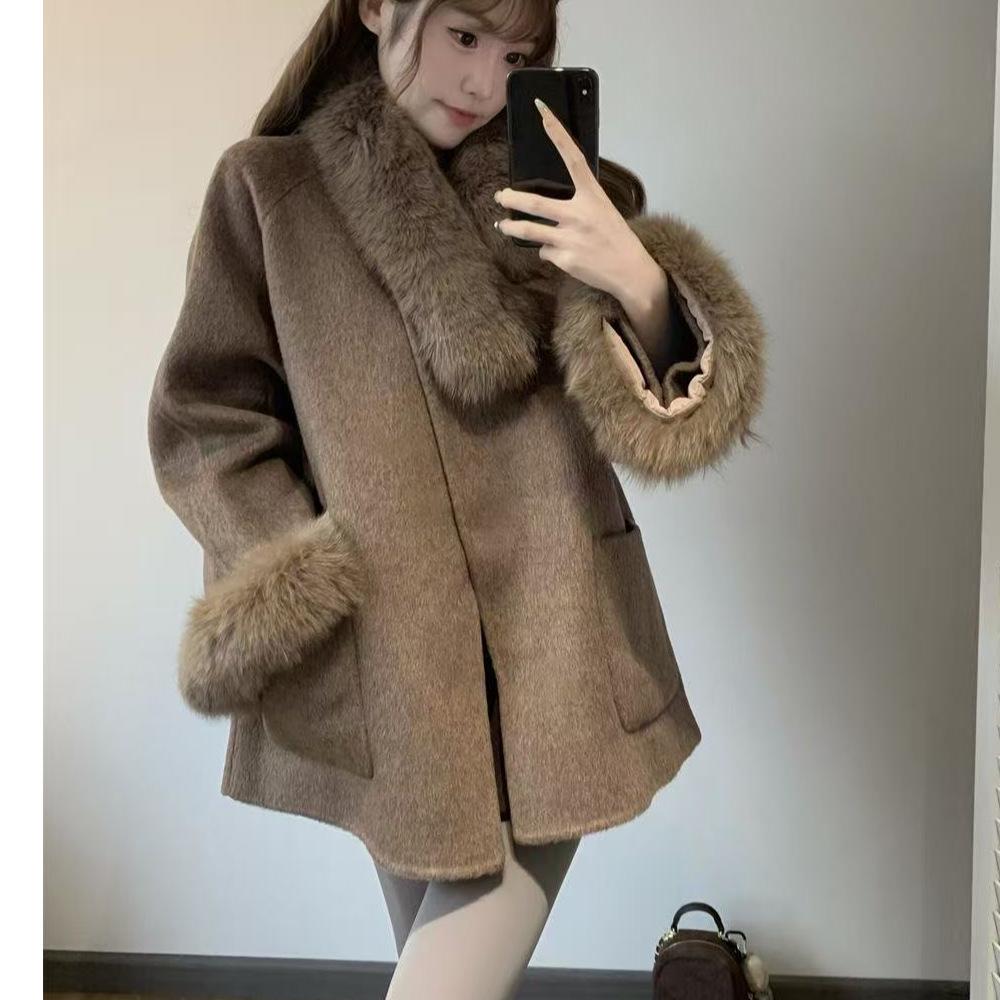 Elegant Women's Wool Coat: High-End, Warm, Loose-Fit for Autumn/Winter