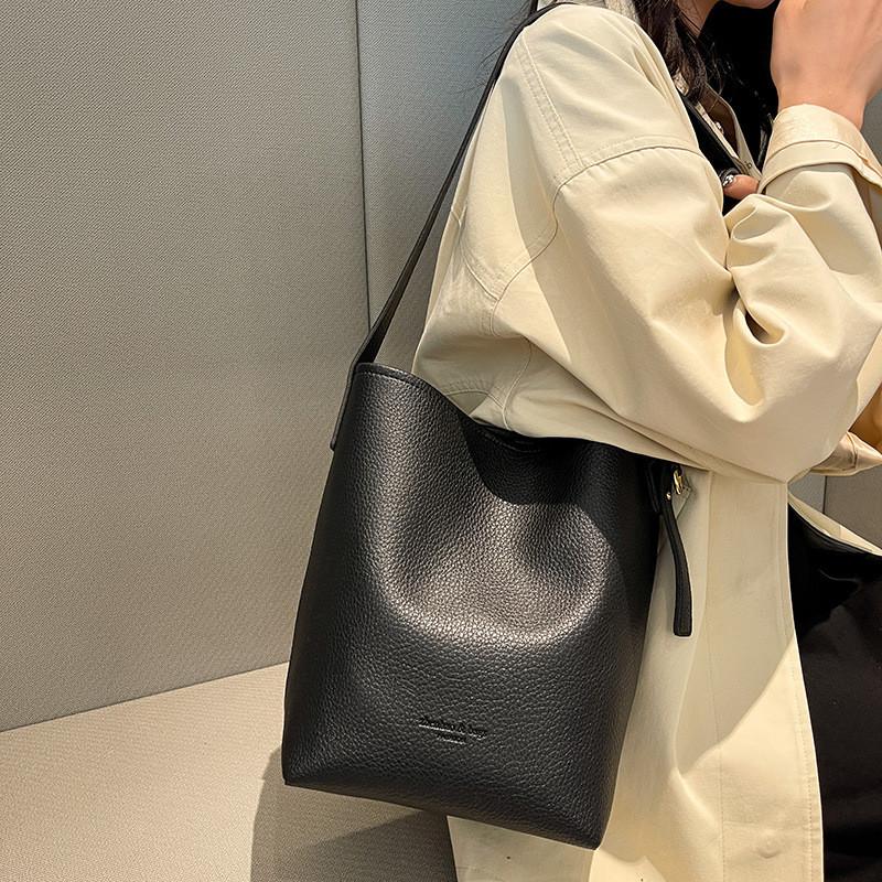 IELGY Ladies Retro Autumn Bucket Bag - Spacious & Stylish with Single Shoulder Strap