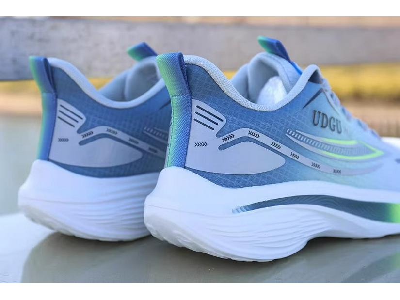 Pánské prodyšné síťované protiskluzové běžecké boty 2025 - Měkká podrážka, Tlumící nárazy, Ultralehká neformální sportovní obuv pro teenagery