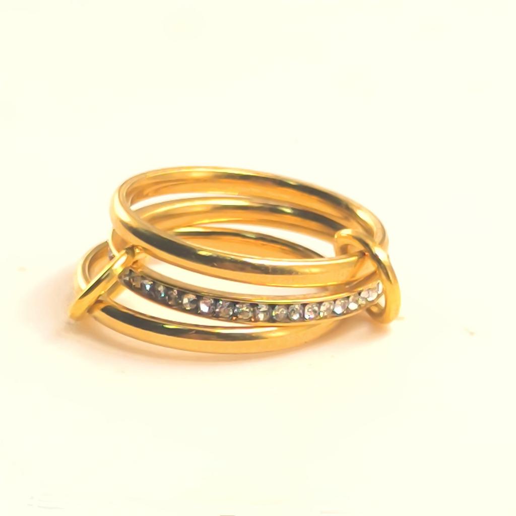 Elegant Cubic Zirconia Stackable Rings Accessory for Women Comfortable Titaniums Steel Jewelry In Silver Gold Tone