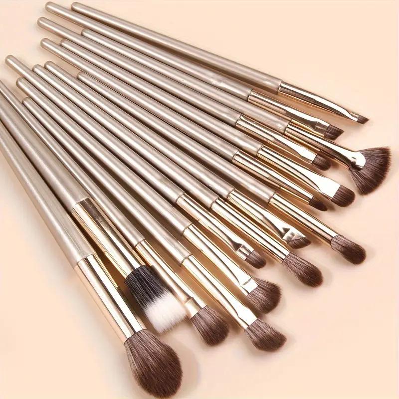 

Набор из 15 кистей для макияжа, мягкие синтетические кисти для макияжа глаз, растушевка теней, подводка для век, складка бровей, осветляющая кисть для глаз