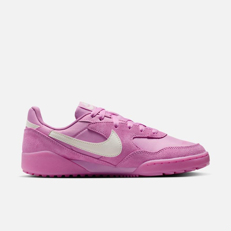 Nike NIKE TERRA MANTA SUEDE Women's Sports Shoes IO7802