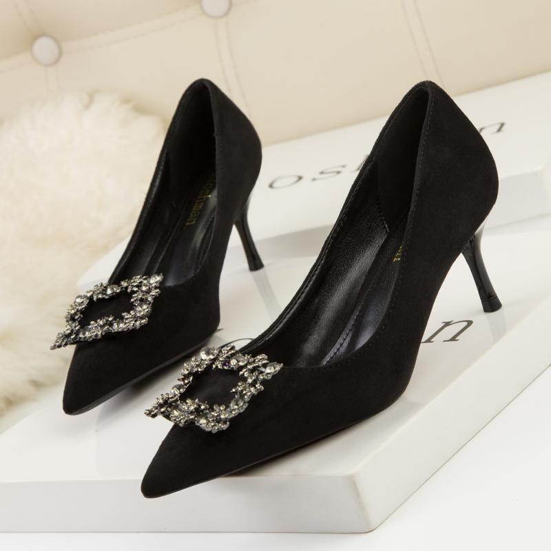 Mode HOT Damen 9,5cm 6cm Hohe Absätze Schwarze Pumps Dame Elegante Schuhe Weiblich Kristall Schnalle Scarpins Frau Nude Abschlussball Hochzeit Brautabsätze