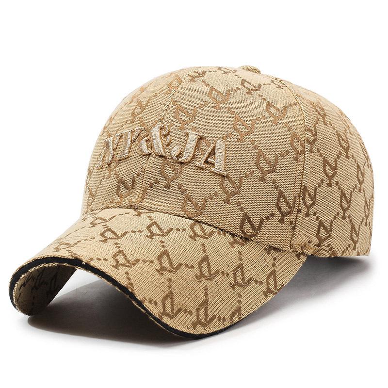 

Роскошная и стильная белая бейсболка: Сочетание элегантности и городского стиля хаки