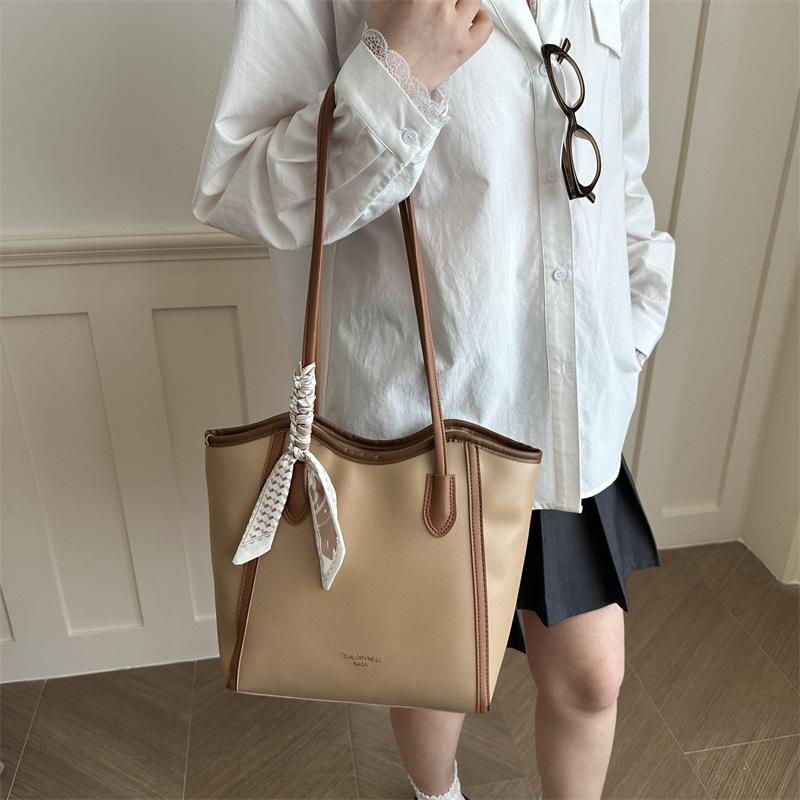 Large Capacity Simple Korean Style Mom Tote Bag Daily Commute Single Shoulder Bag